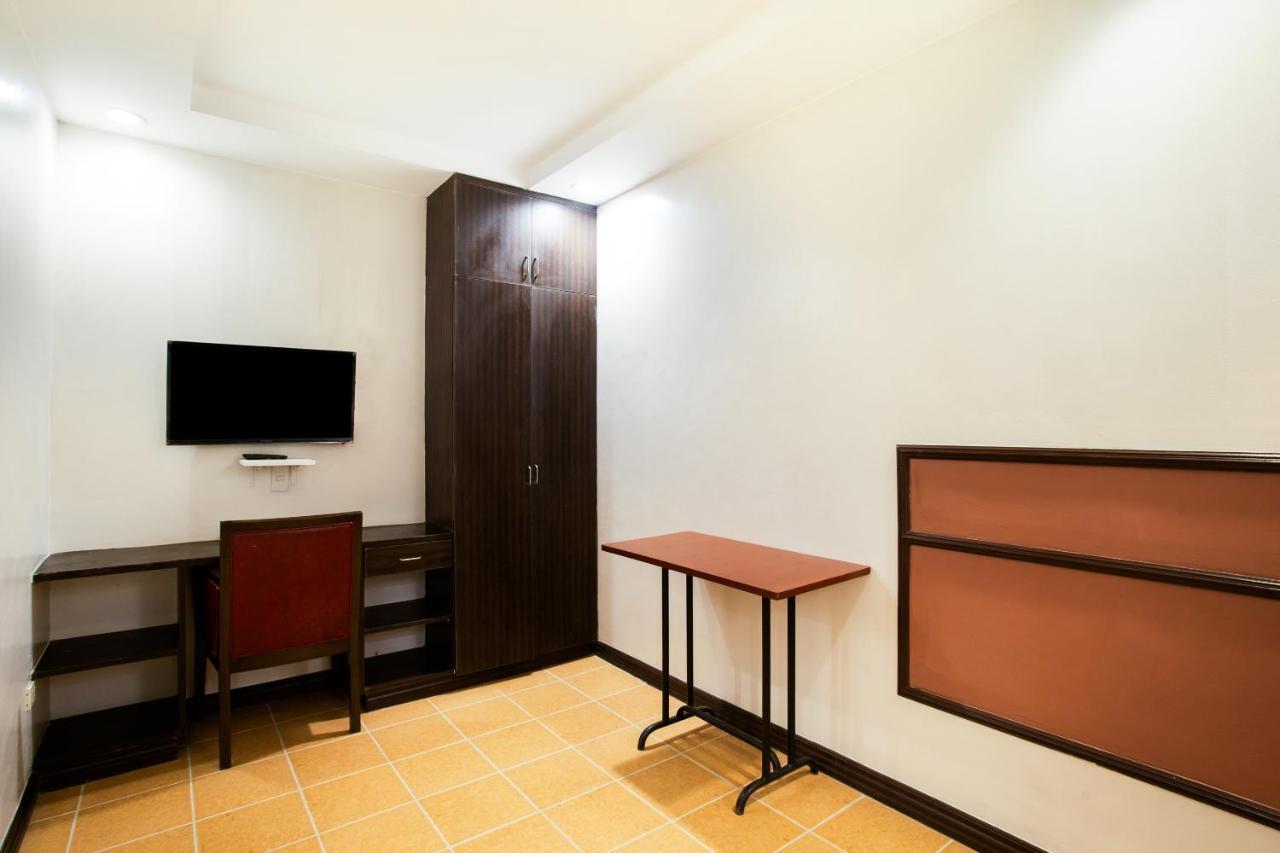 Oyo 394 Tagaytay Haven Hotel - Mendez Tagaytay City Kültér fotó